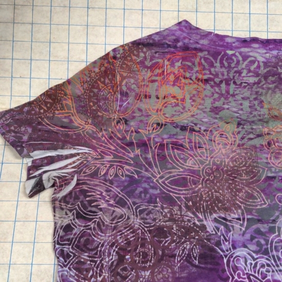 XL vintage graphic print Purple pattern fabric T-shirt gothic floral appropriate - Picture 10 of 13